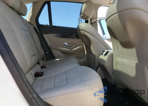 2017 Mercedes-Benz Glc 300 из США, поврежденный, VIN WDC0G4JB4HF115920